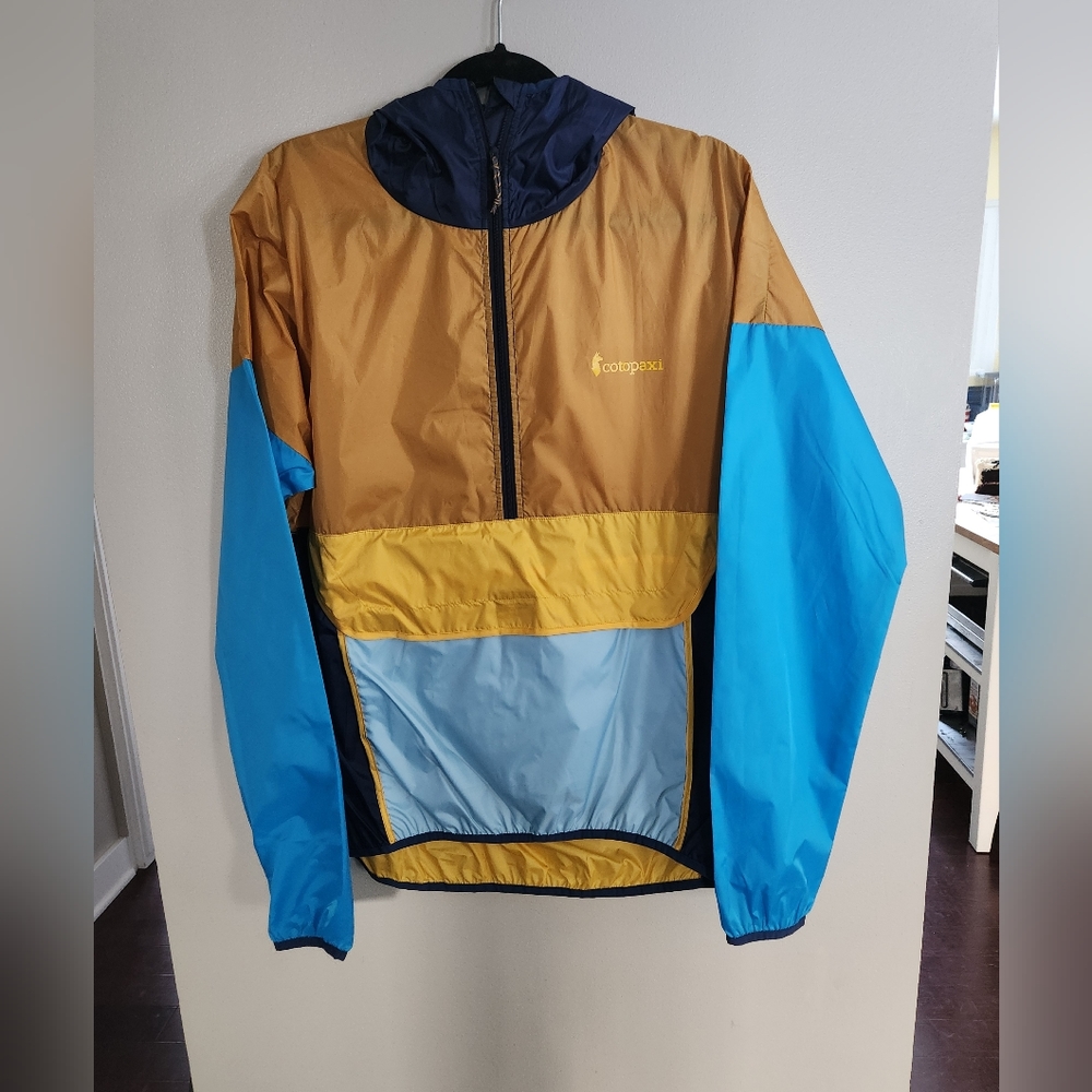 COPY - Cotopaxi Teca half-zip windbreaker